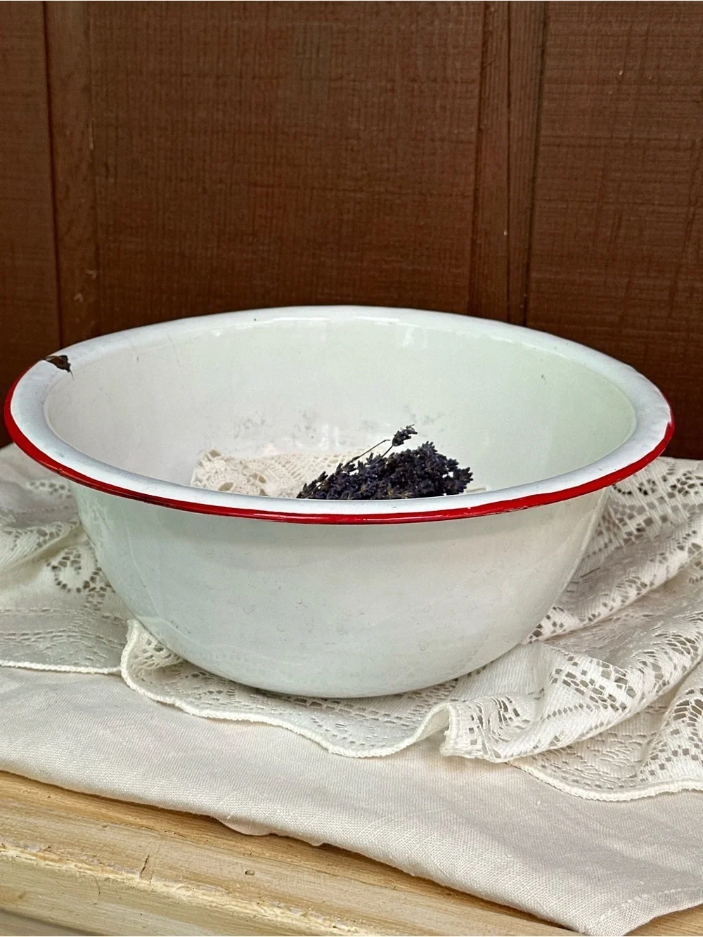 Vintage Enamelware Wash Basin Bowl White Red Rim Farmhouse Rustic Decor